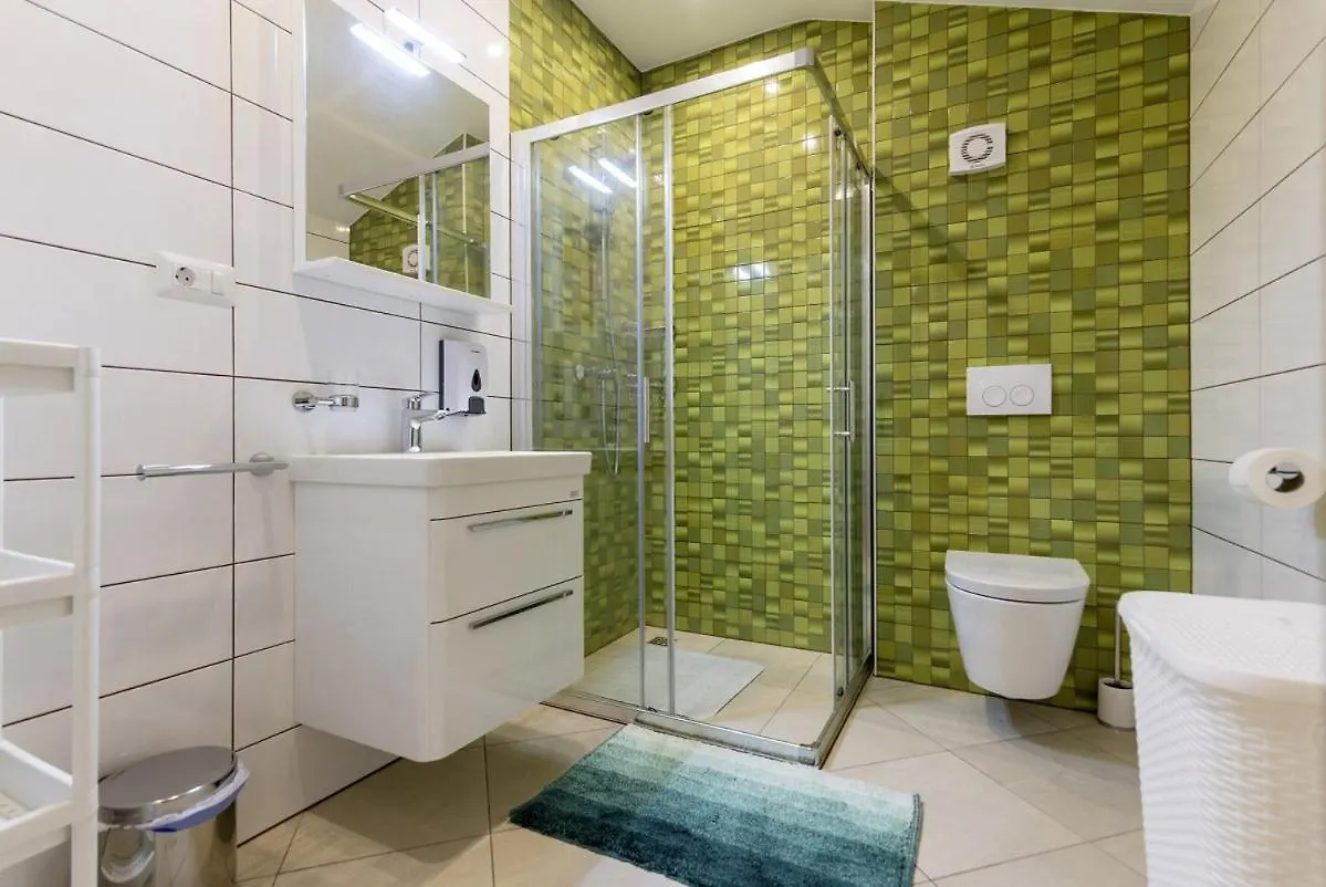 Villa Rina In Barat - Haus Fuer 6-7 Personen 칸파나르