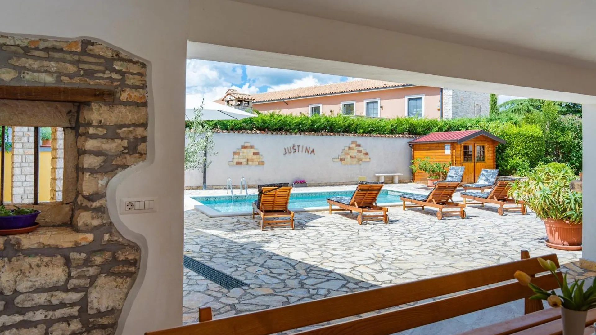 Villa Rina In Barat - Haus Fuer 6-7 Personen 칸파나르