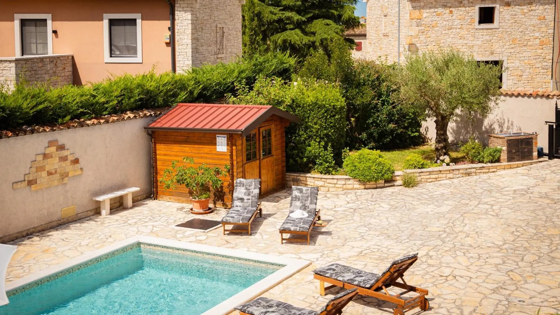 Villa Rina In Barat - Haus Fuer 6-7 Personen 칸파나르